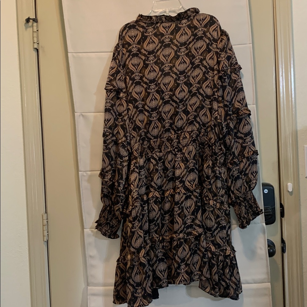 City Chic Black and Tan Ruffle Patterned Dress XXL Feminine Elegant Semi Formal - Picture 4 of 7